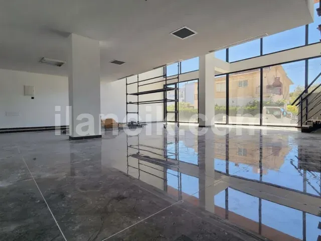 Girne Doğanköy'de Satılık 215 m² Ticari Alan