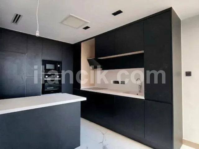 Satılık 4 Yatak Odalı Daire - Doğanköy, Girne - 3