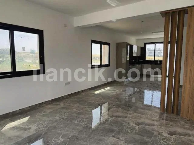 Satılık 3 Yatak Odalı Villa, Boğaz Girne - Çatı Teraslı - 2