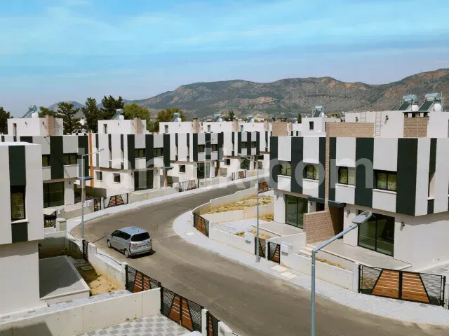 Satılık 3 Yatak Odalı Villa, Boğaz Girne - Çatı Teraslı - 14