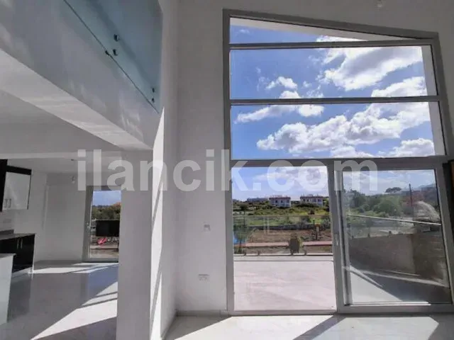 Alsancak'ta Satılık 2+1 Penthouse - Denize 500m Mesafede