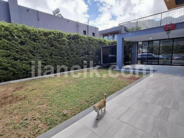Edremit'te Satılık 3+1 Modern Villa - Girne - 8