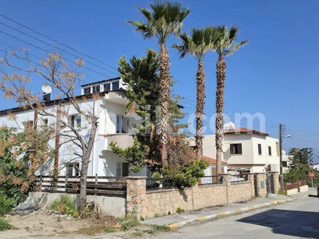 Satılık 5+1 Villa Karaoğlanoğlu Girne - Havuzlu ve Garajlı - 2