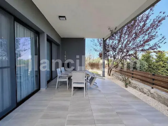 Edremit'te Satılık 3+1 Modern Villa - Girne - 16