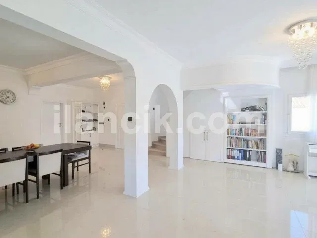 Satılık 5+1 Villa Karaoğlanoğlu Girne - Havuzlu ve Garajlı - 6