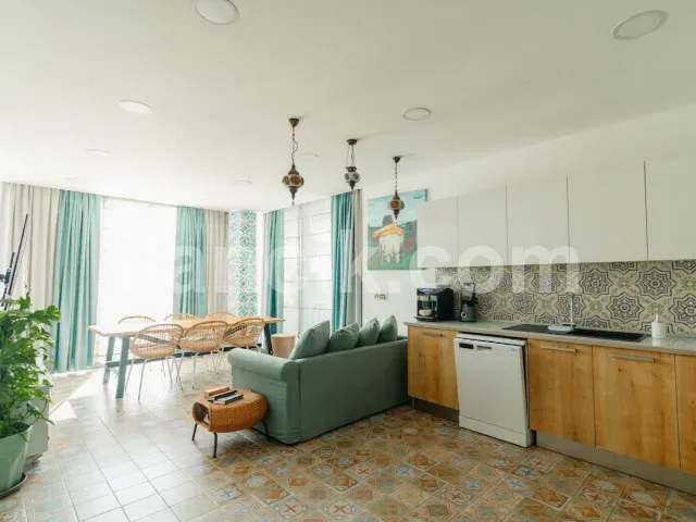 Alsancak'ta Satılık Teraslı 2 Yatak Odalı Penthouse - 7