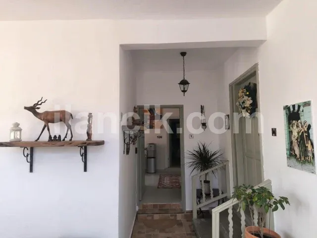 Satılık Villa | Bellapais, Girne | 3 Yatak Odalı Taş Detaylı - 11