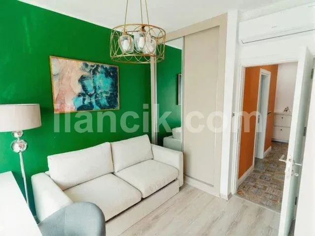Alsancak'ta Satılık Teraslı 2 Yatak Odalı Penthouse - 13
