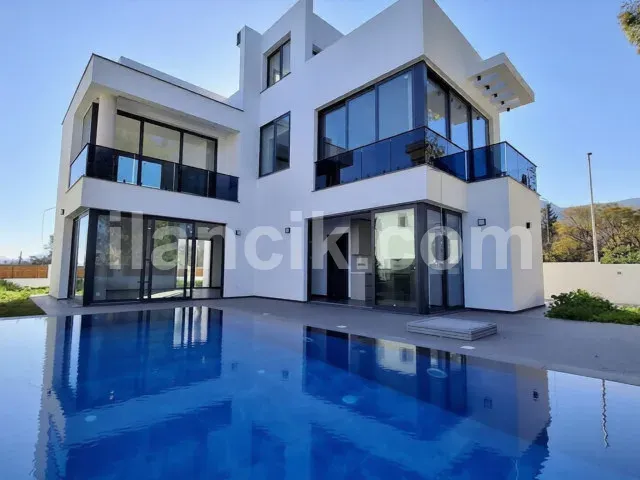 Satılık 4 Yatak Odalı Lüks Villa - Alsancak, Girne - 4