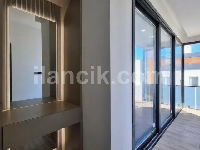 Satılık 4 Yatak Odalı Lüks Villa - Alsancak, Girne - 9