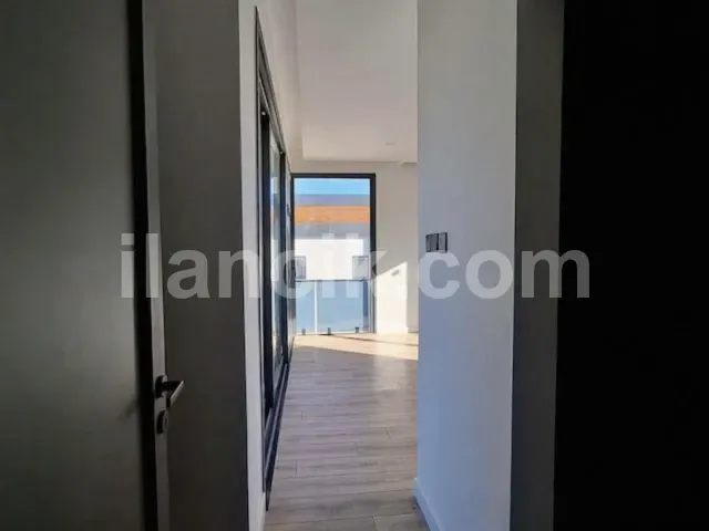 Satılık 4 Yatak Odalı Lüks Villa - Alsancak, Girne - 13