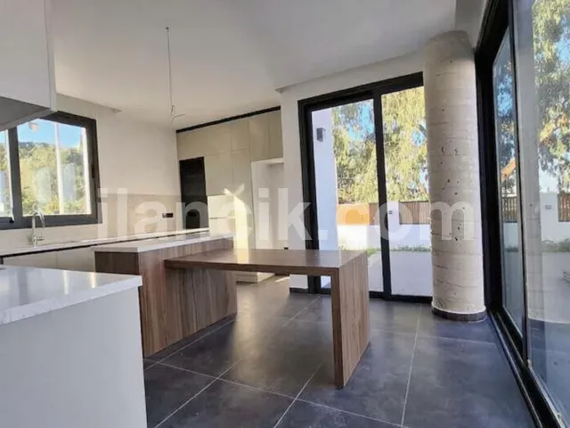 Satılık 4 Yatak Odalı Lüks Villa - Alsancak, Girne - 15