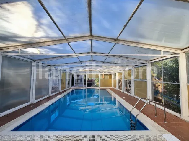 Satılık 4 Yatak Odalı Villa - Edremit, Girne