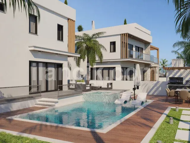 Satılık 4 Yatak Odalı Lüks Villa - Alsancak, Girne - 2