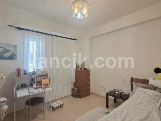 Alsancak'ta Satılık 2 Yatak Odalı Mobilyalı Daire - 7