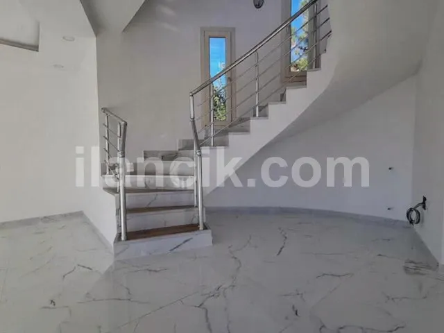 Satılık 3 Yatak Odalı Villa - Alsancak, Girne - 3