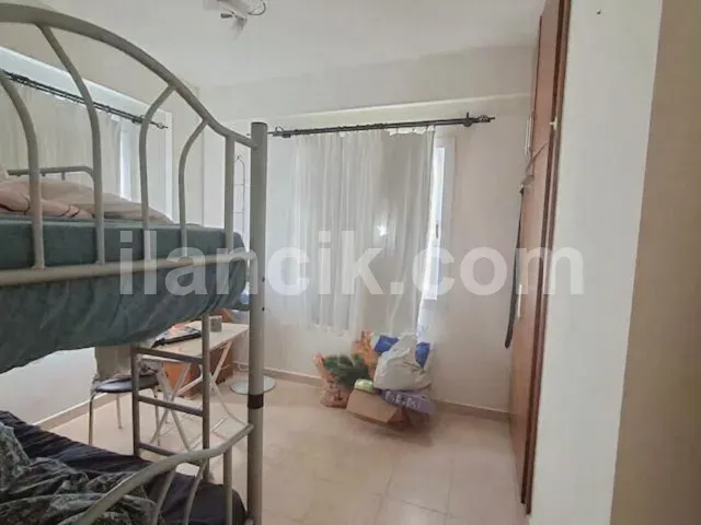 Alsancak'ta Satılık 2 Yatak Odalı Mobilyalı Daire - 15