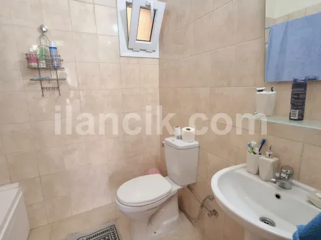 Alsancak'ta Satılık 2 Yatak Odalı Mobilyalı Daire - 17