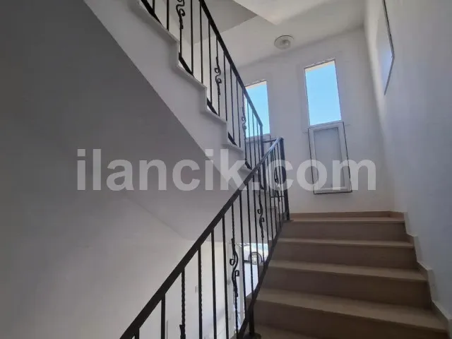 Alsancak'ta Satılık 2 Yatak Odalı Mobilyalı Daire - 18