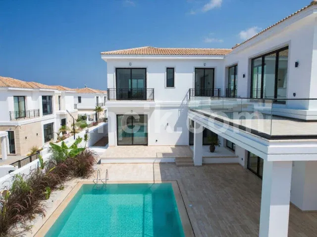 Bellapais'te Satılık 4 Yatak Odalı Lüks Villa - 3