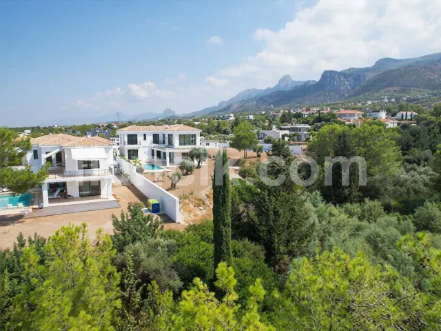 Bellapais'te Satılık 4 Yatak Odalı Lüks Villa - 4