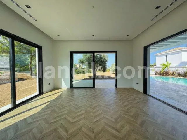 Bellapais'te Satılık 4 Yatak Odalı Lüks Villa - 5