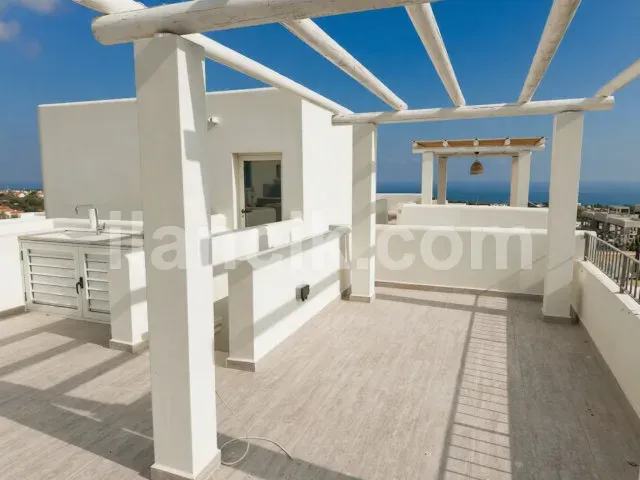Alsancak'ta Satılık 2 Yatak Odalı Lüks Penthouse - 3