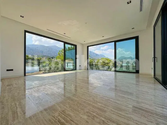 Bellapais'te Satılık 4 Yatak Odalı Lüks Villa - 7