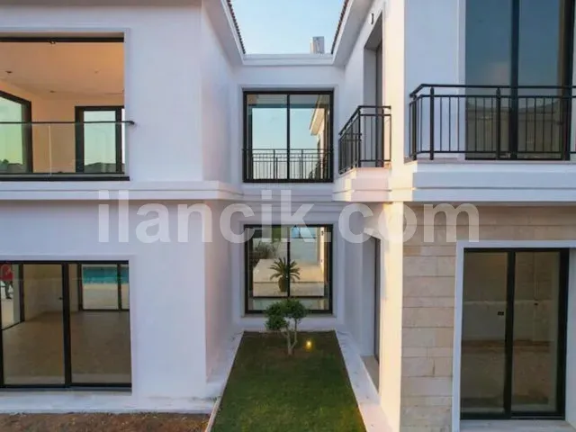 Bellapais'te Satılık 4 Yatak Odalı Lüks Villa - 8