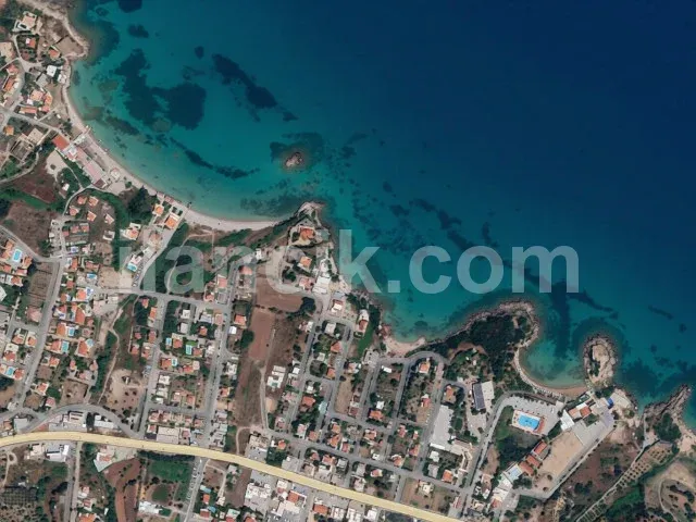 Alsancak'ta Satılık Villa Projeli Konut İmarlı Arsa - 554 m²