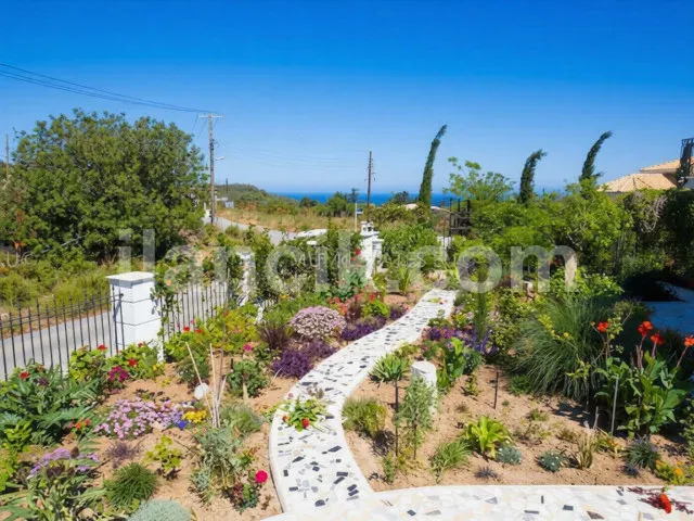 Satılık Villa, Karmi, Girne - Deniz ve Dağ Manzaralı - 9