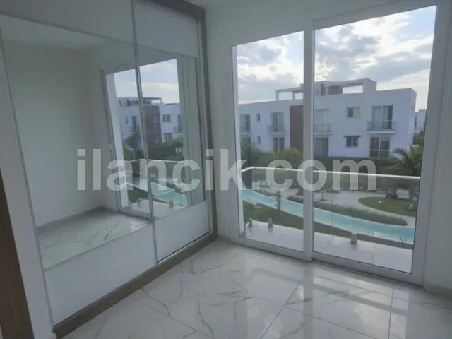 İskele Boğaz'da Satılık 3 Yatak Odalı Daire