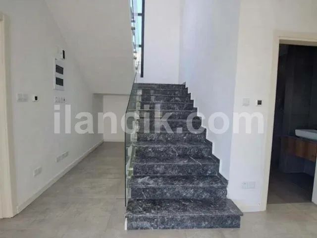 Satılık 4 Yatak Odalı Havuzlu Villa - Alsancak, Girne - 13