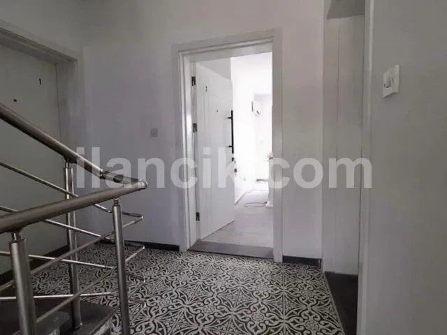 Satılık 1+1 Daire, Teraslı ve Işıklı - Lapta, Girne - 13