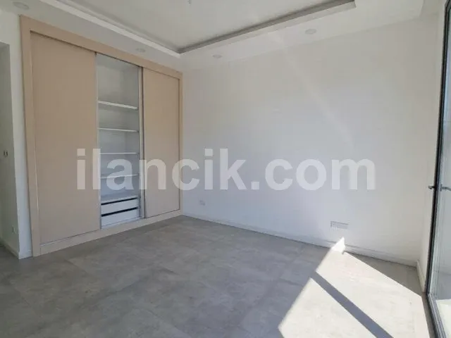 Satılık 4 Yatak Odalı Havuzlu Villa - Alsancak, Girne - 16