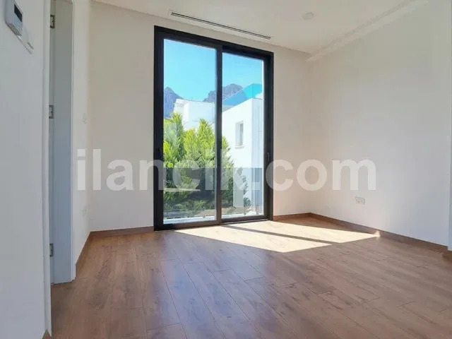 Satılık 4 Yatak Odalı Villa - Zeytinlik, Girne - 10
