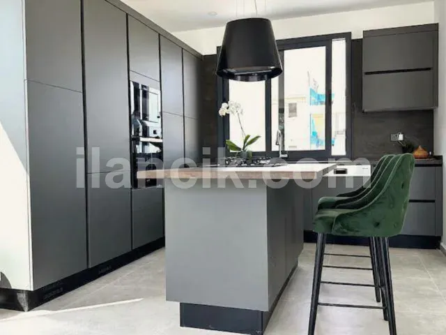 Bahçeli'de Satılık 3 Yatak Odalı Havuzlu Villa - 5