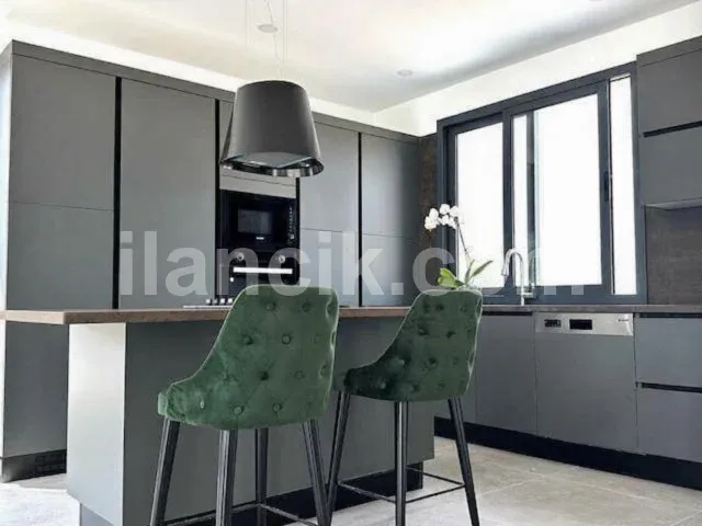 Bahçeli'de Satılık 3 Yatak Odalı Havuzlu Villa - 7