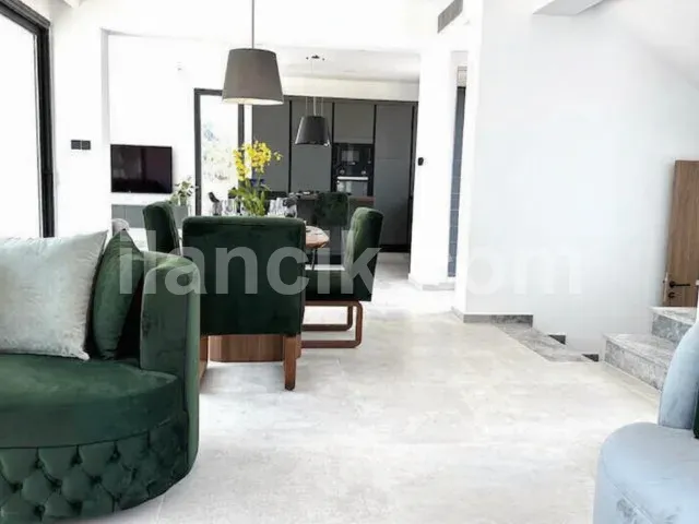 Bahçeli'de Satılık 3 Yatak Odalı Havuzlu Villa - 8