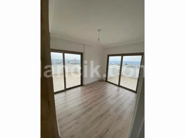 Yukarı Girne'de Satılık 17 Daireli Apartman Binası - 8