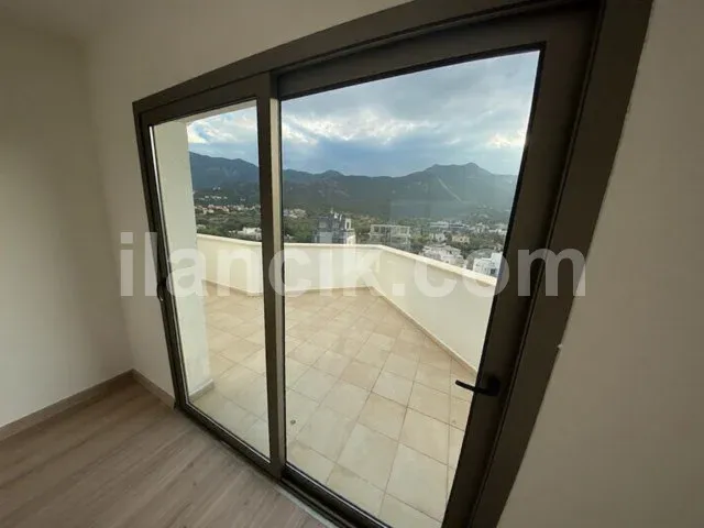 Yukarı Girne'de Satılık 17 Daireli Apartman Binası - 10