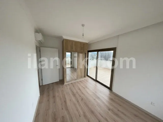 Yukarı Girne'de Satılık 17 Daireli Apartman Binası - 12
