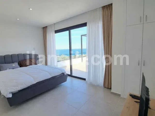 Esentepe'de Satılık 3 Yatak Odalı Deniz Manzaralı Villa - 13