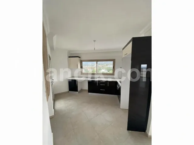 Yukarı Girne'de Satılık 17 Daireli Apartman Binası - 17