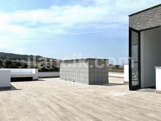 Bahçeli'de Satılık 3 Yatak Odalı Havuzlu Villa - 18