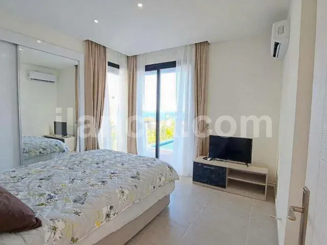 Esentepe'de Satılık 3 Yatak Odalı Deniz Manzaralı Villa - 19