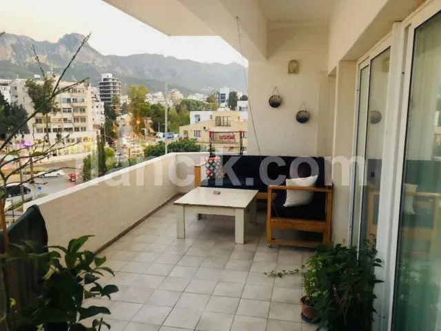 Satılık 2 Yatak Odalı Penthouse - Girne Merkez