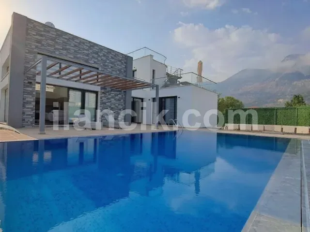 Satılık 4 Yatak Odalı Villa - Karşıyaka, Girne - 3