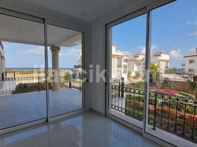 Esentepe'de Satılık 2 Yatak Odalı Deniz Manzaralı Daire - 8