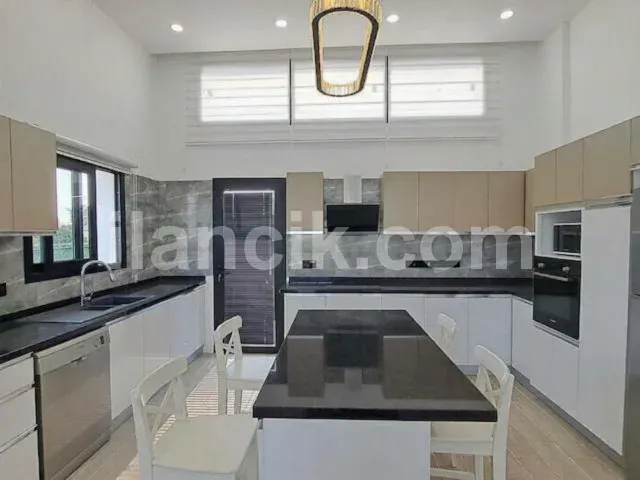 Satılık 4 Yatak Odalı Villa - Karşıyaka, Girne - 12